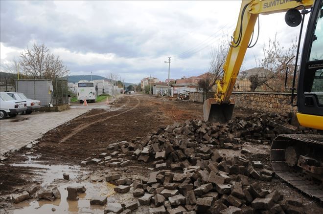 Çan Belediyesi, Etili Sokak´ta Yol Çalışmalarını Tamamlamak Üzere