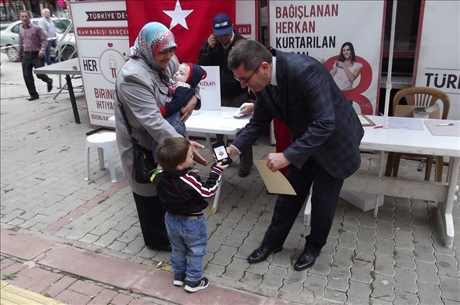 ÇAN´DA KAN BAĞIŞÇILARI MADALYA İLE ONURLANDIRILDI..!