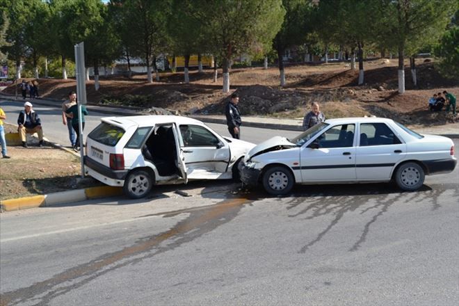 CEZAEVİ KAVŞAĞINDA KAZA