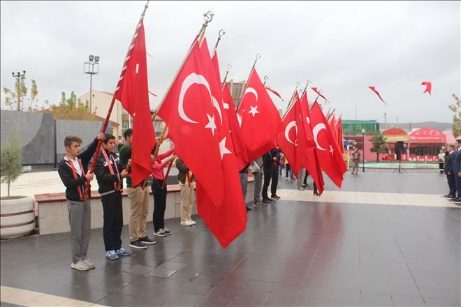 Çan´da 29 Ekim Cumhuriyet Bayramı Kutlamaları Çelenk Koyma Töreni İle Başladı