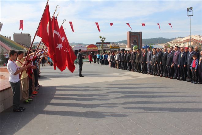 23 Nisan Ulusal Egemenlik ve Çocuk Bayramı Kutlandı