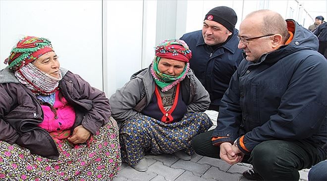 AKP´li Gider; "Evleri yıkılanların tamamının yerine devlet ev yapacak" dedi.