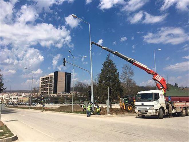 ÇAN ÇEVRE YOLU IŞIKLANDIRMALARI BAŞTAN SONA YENİLENİYOR