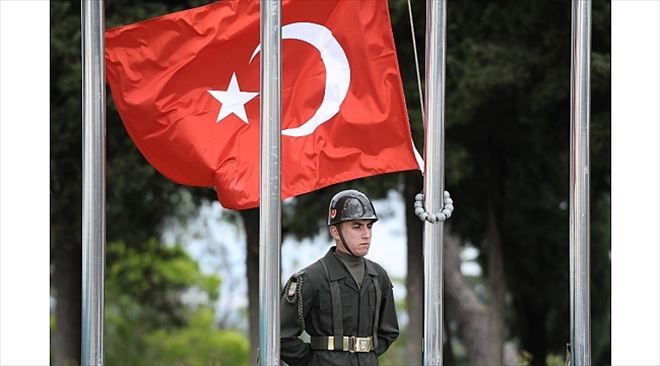 Çanakkale Kara Muharebelerinin 102. Yıldönümü Kutlanıyor