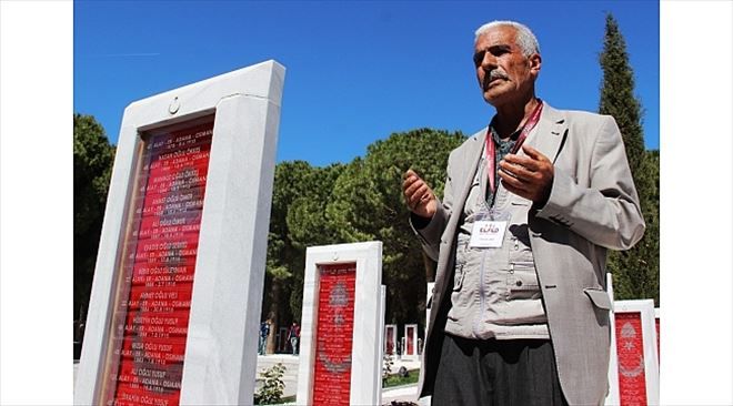 Şehit Fethi Sekin´in Babası Çanakkale Şehitliklerini Gezdi