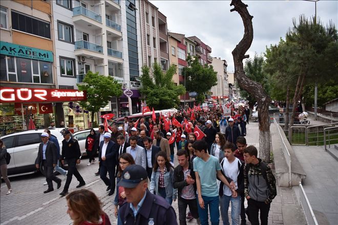 ÇAN HEP BERABER YÜRÜDÜ