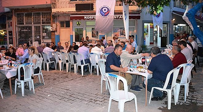 Çtso Ayvacık´da Faaliyet Gösteren Üyelerine İftar Verdi