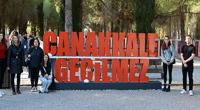 ÇOMÜ EV SAHİPLİĞİNDE ÇANAKKALE KÜLTÜR VE ÇANAKKALE ŞEHİTLİK GEZİSİ DÜZENLENDİ