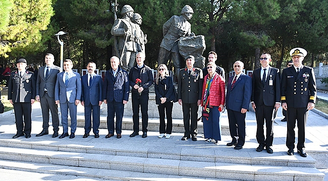 NATO GENEL SEKRETERİ STOLTENBERG ŞEHİTLER ABİDESİ'Nİ ZİYARET ETTİ